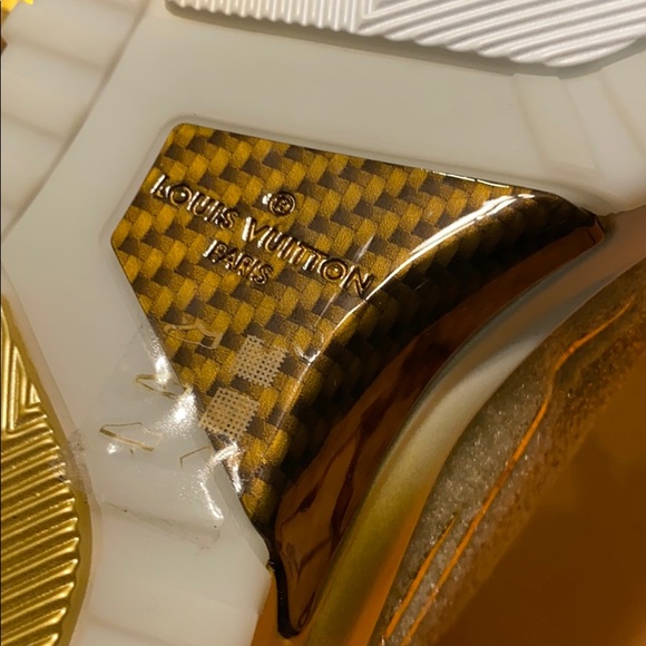 Louis Vuitton | V.N.R TRAINER (Gold) main image 7